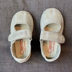 Cienta toddler size 3.5us & 19euro